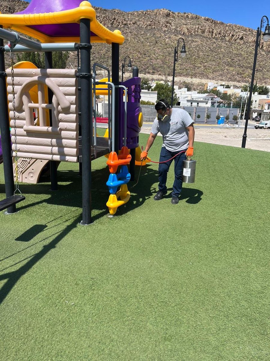 Fumigación de área de juegos residencial