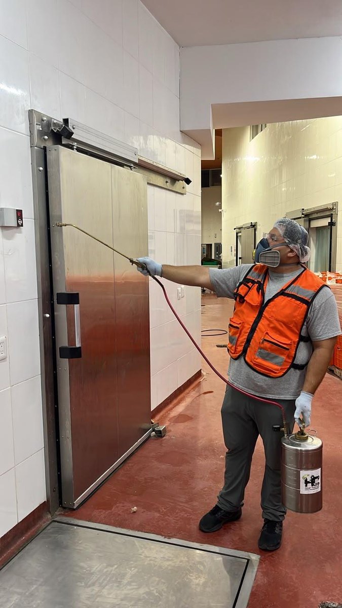 Fumigación en cámara frigorífica de comercio
